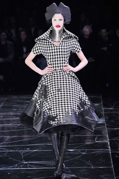 Look 5